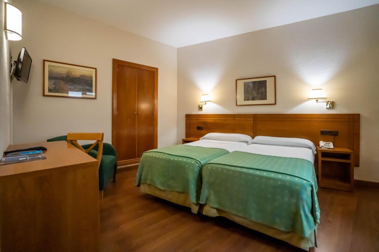 Yit Conquista De Toledo Hotel Bagian luar foto