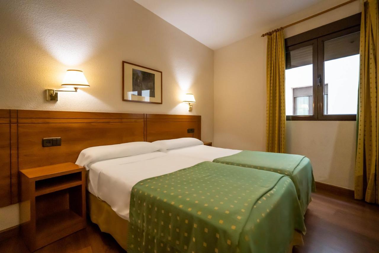 Yit Conquista De Toledo Hotel Bagian luar foto