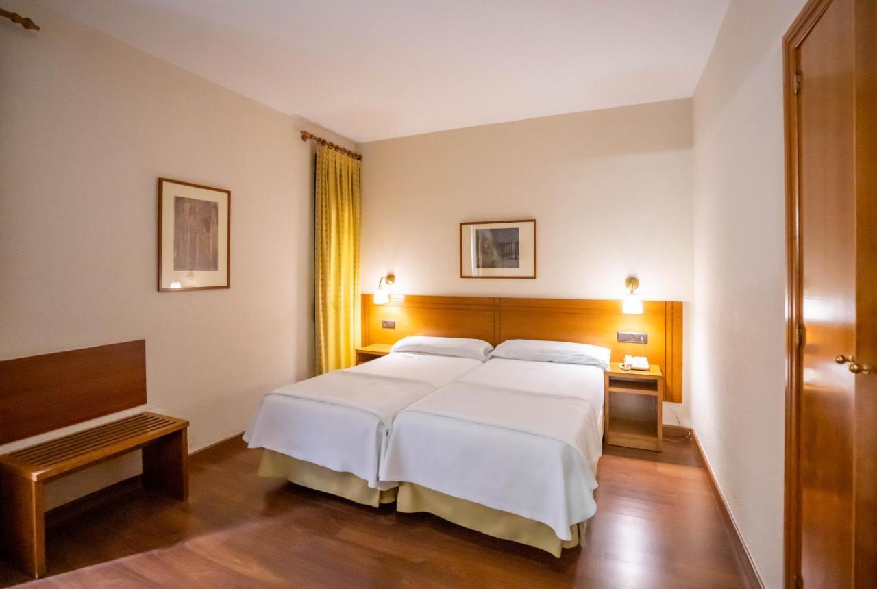 Yit Conquista De Toledo Hotel Bagian luar foto