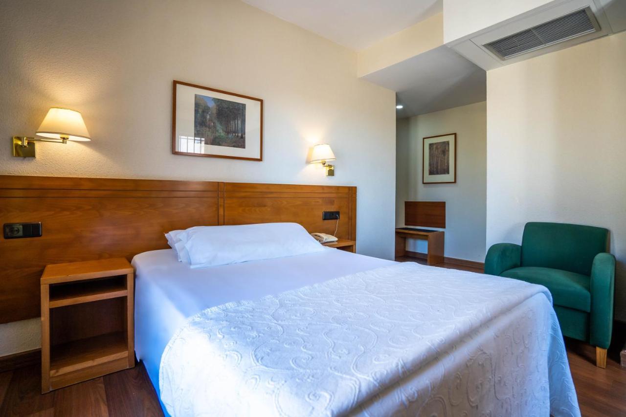 Yit Conquista De Toledo Hotel Bagian luar foto