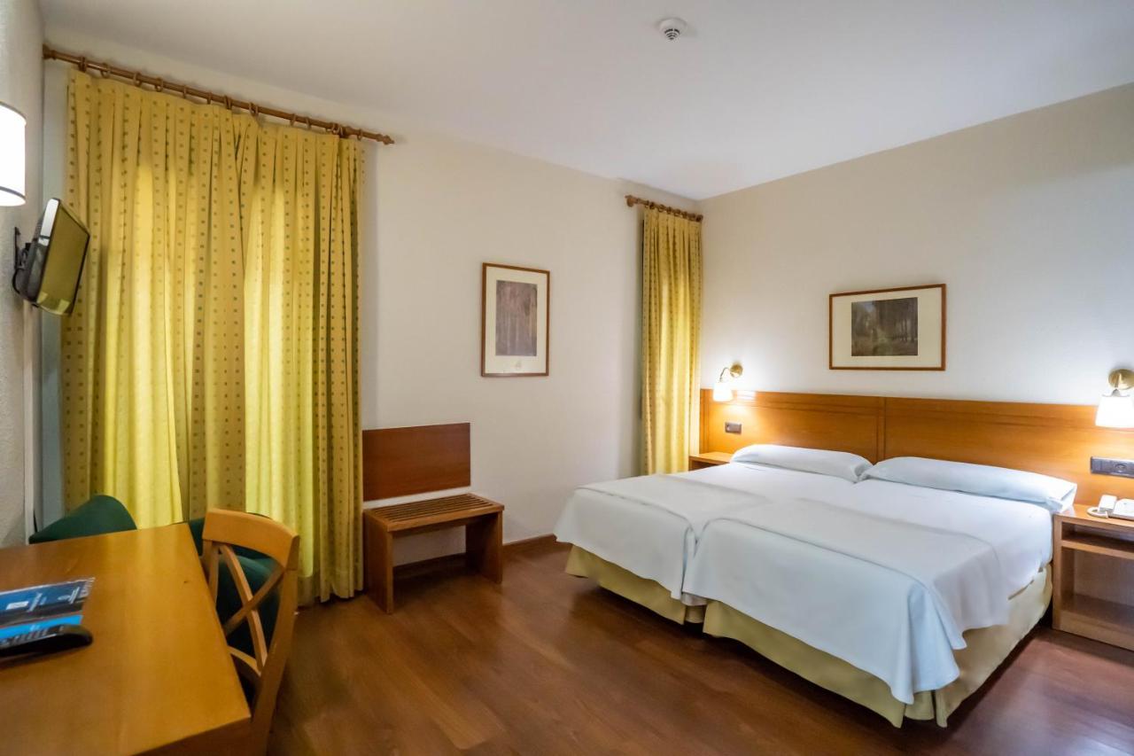 Yit Conquista De Toledo Hotel Bagian luar foto