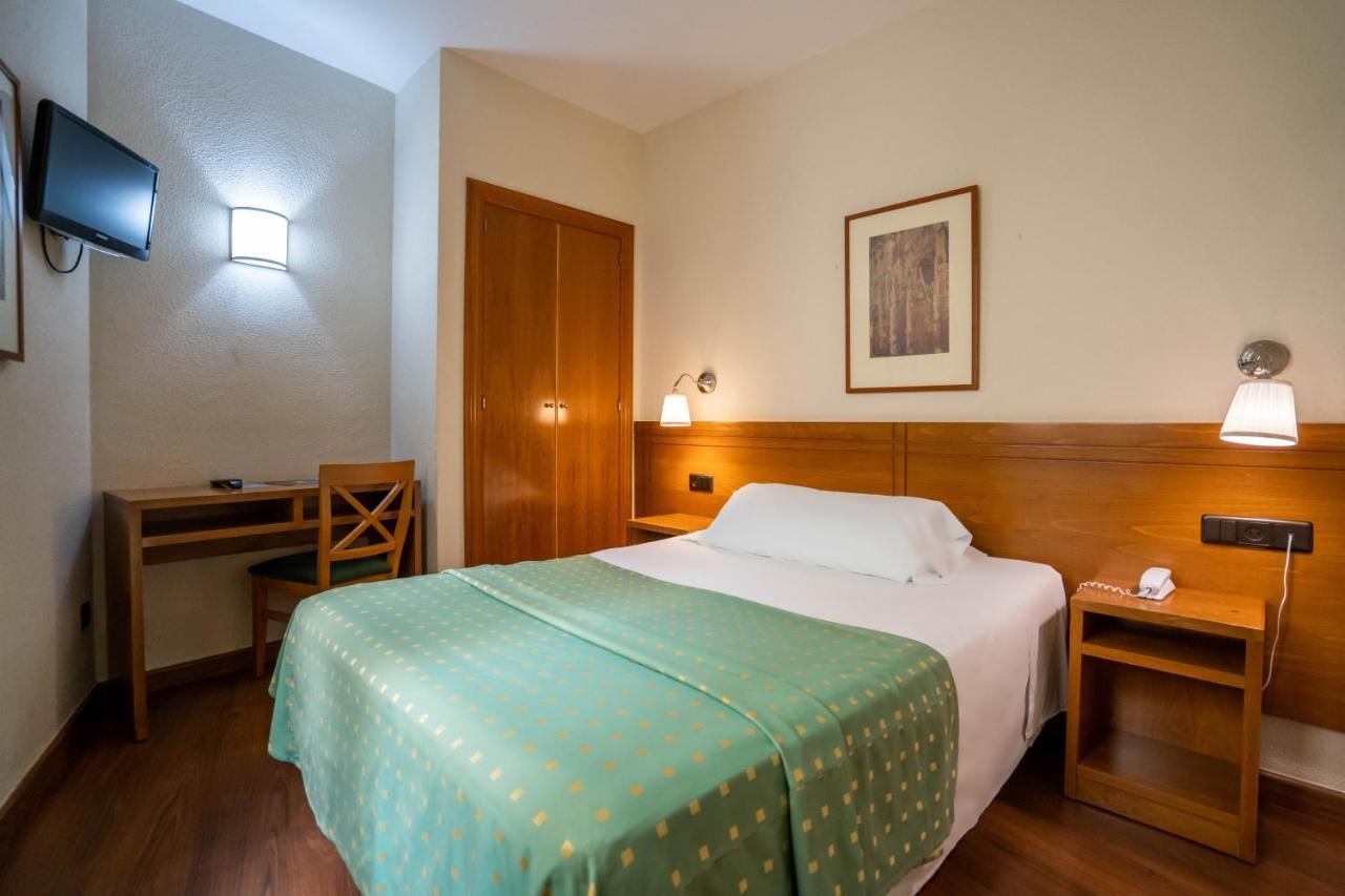 Yit Conquista De Toledo Hotel Bagian luar foto