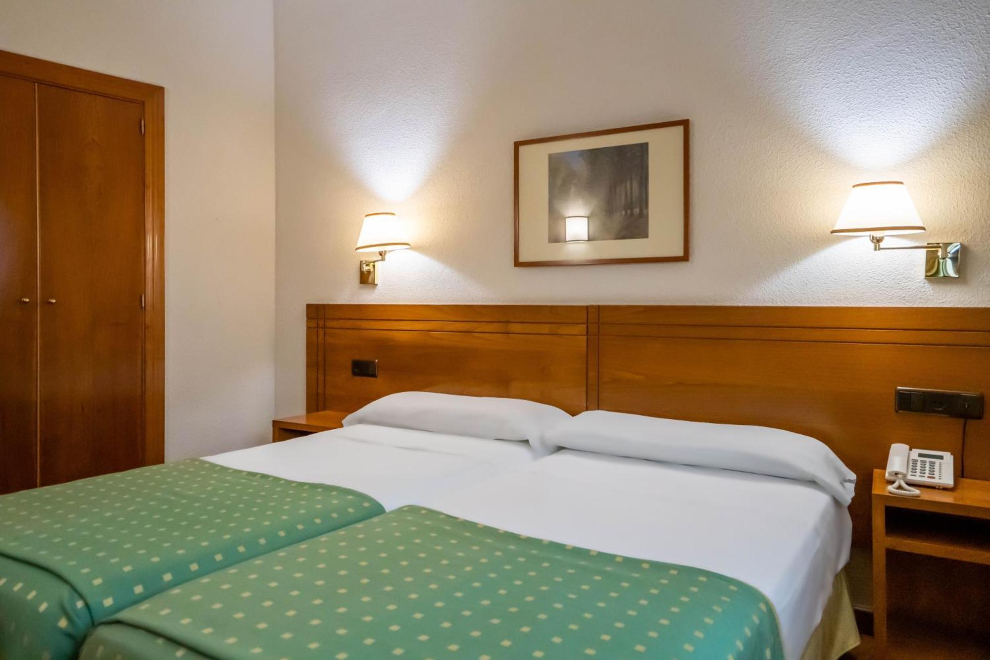 Yit Conquista De Toledo Hotel Bagian luar foto