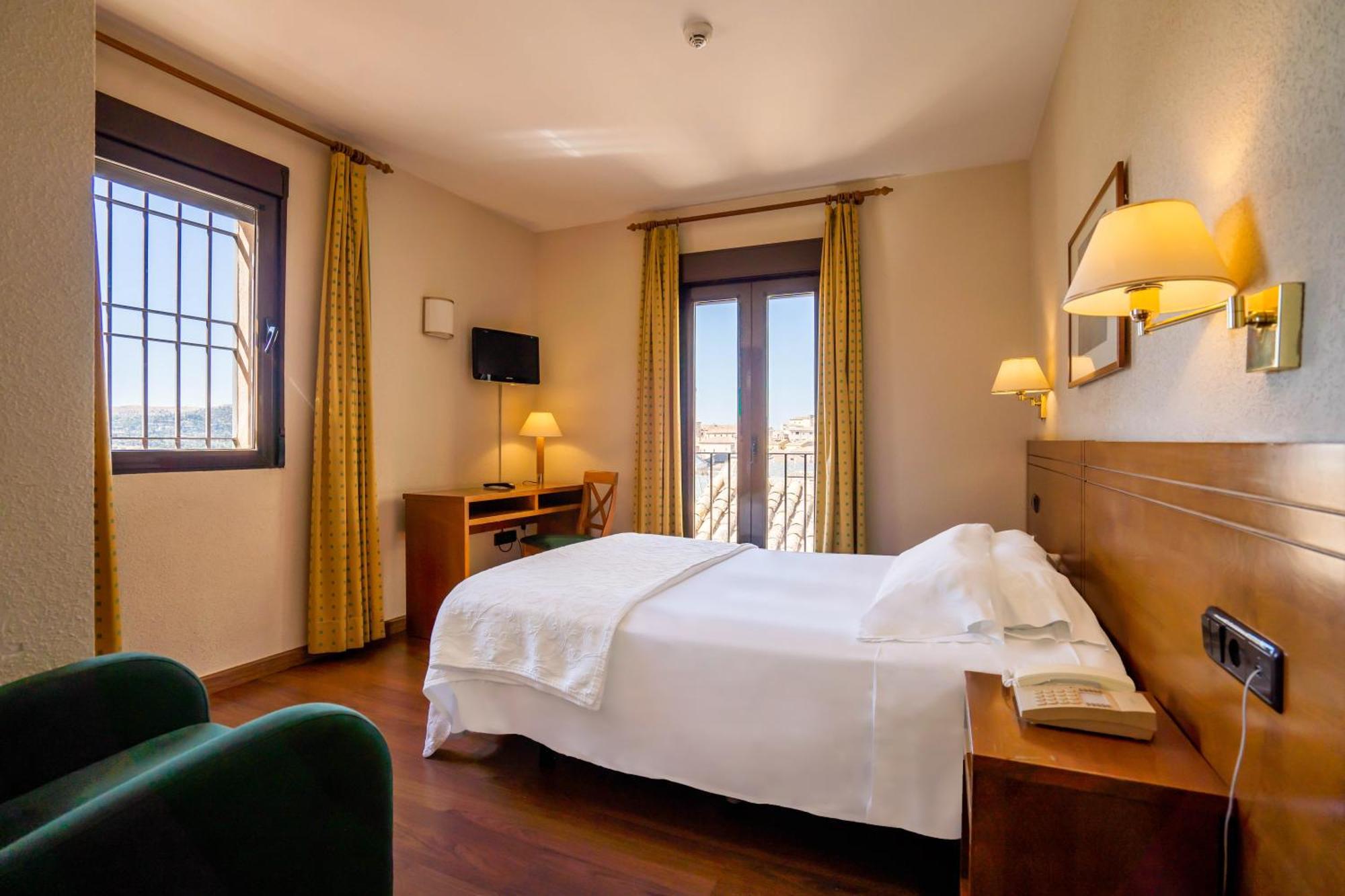 Yit Conquista De Toledo Hotel Bagian luar foto