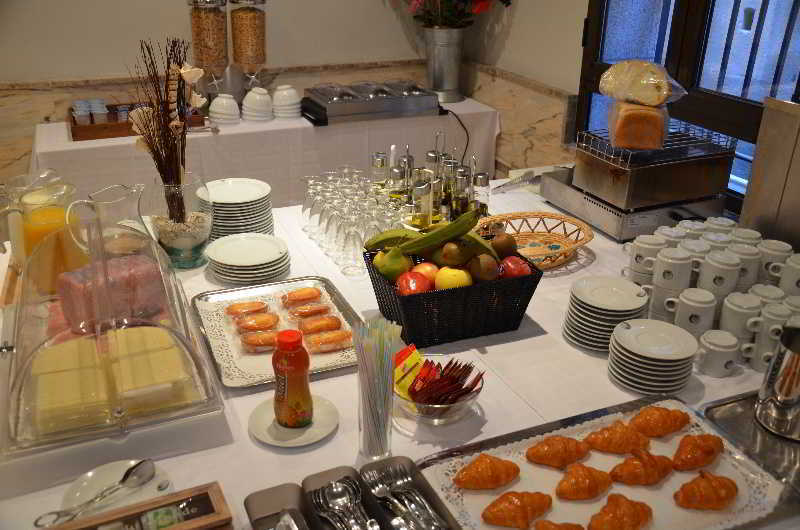 Yit Conquista De Toledo Hotel Restoran foto